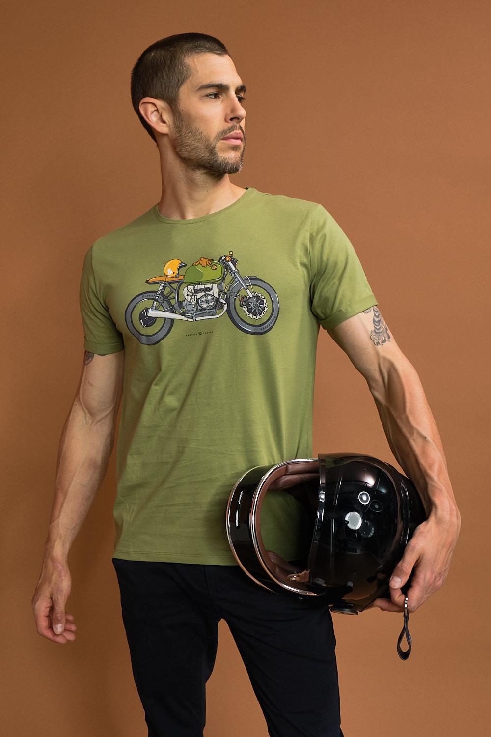 tee-shirt homme avec sérigraphie représentant une moto